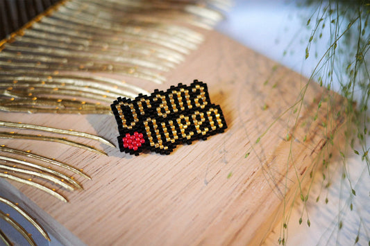 Broche Drama Queen